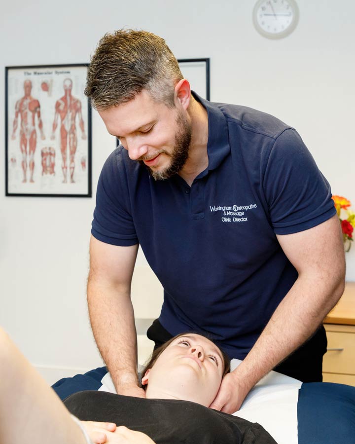Matt treating a patient at Wokingham Osteopaths and Massage